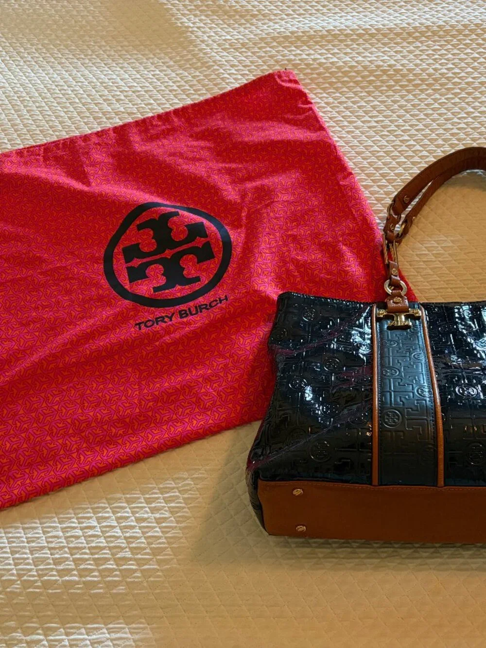 Tory Burch Navy & Tan Shoulder Bag (Gold Metal Trim)